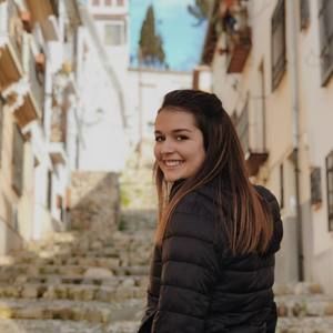 Meet your Posher, Maya